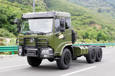 6×6越野專用卡車底盤廠家_升級款東風六驅EQ2102載貨車_210馬力平頭貨車底盤定制